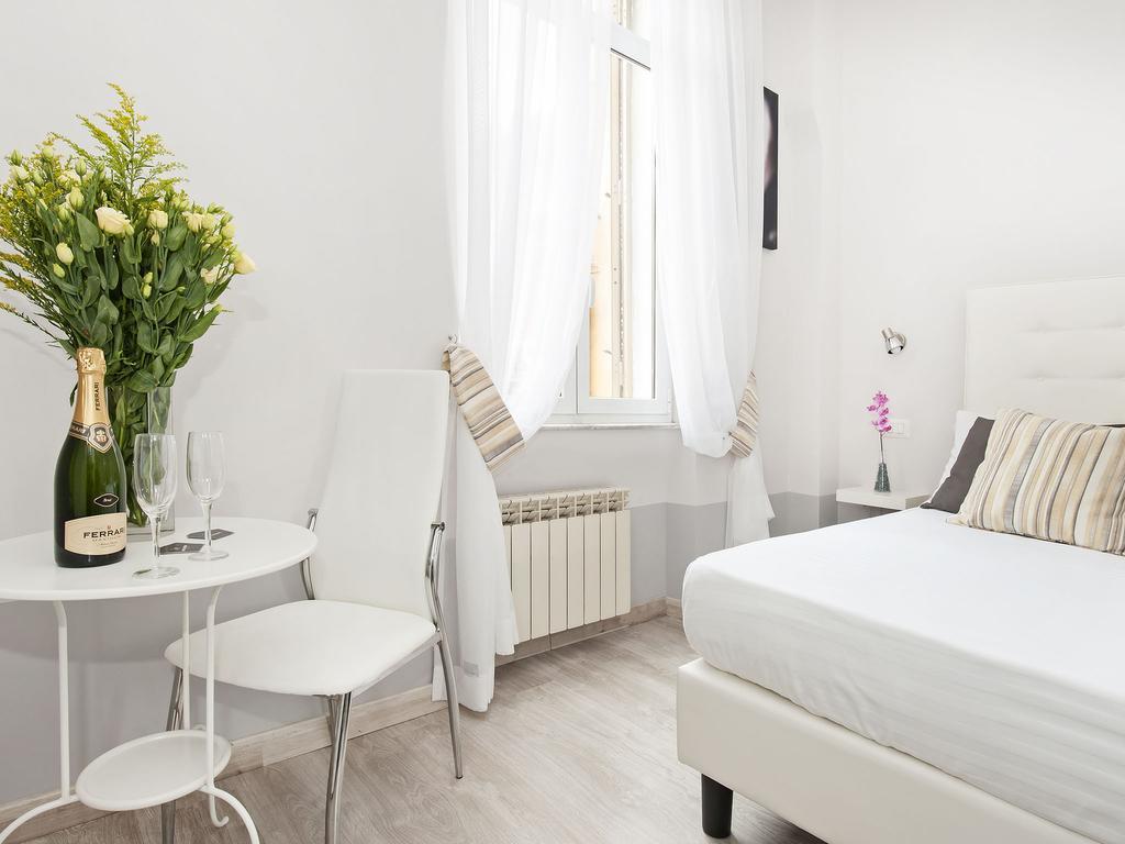 White Rooms Colosseo Рим Стая снимка