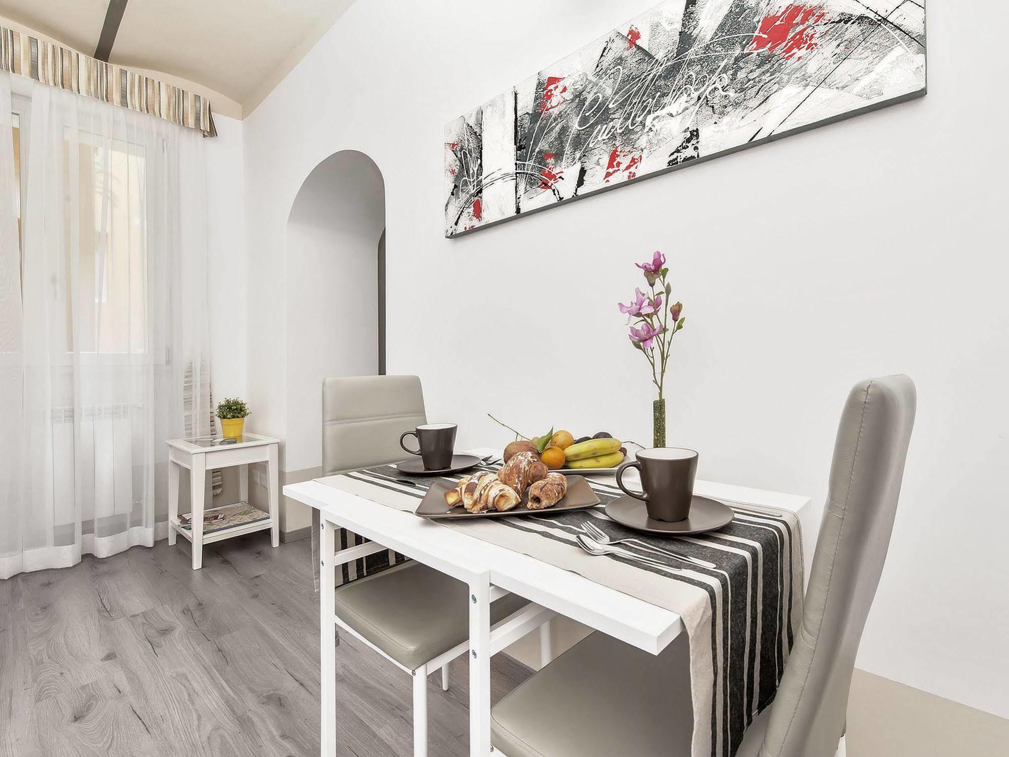 White Rooms Colosseo Рим Екстериор снимка