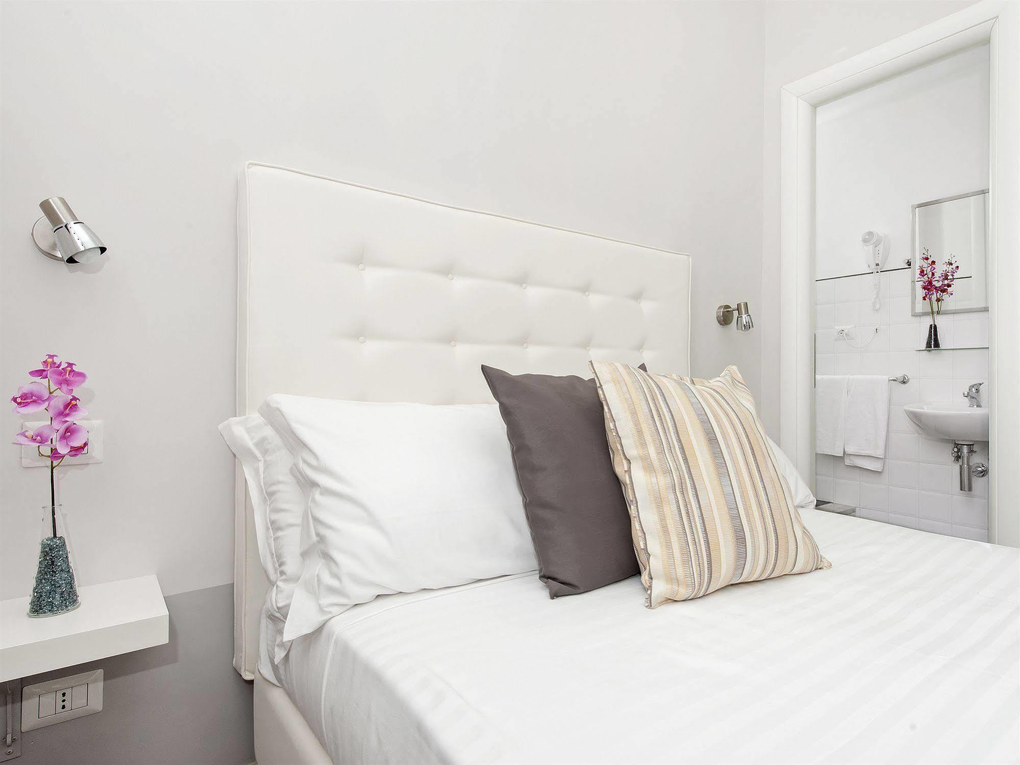 White Rooms Colosseo Рим Екстериор снимка
