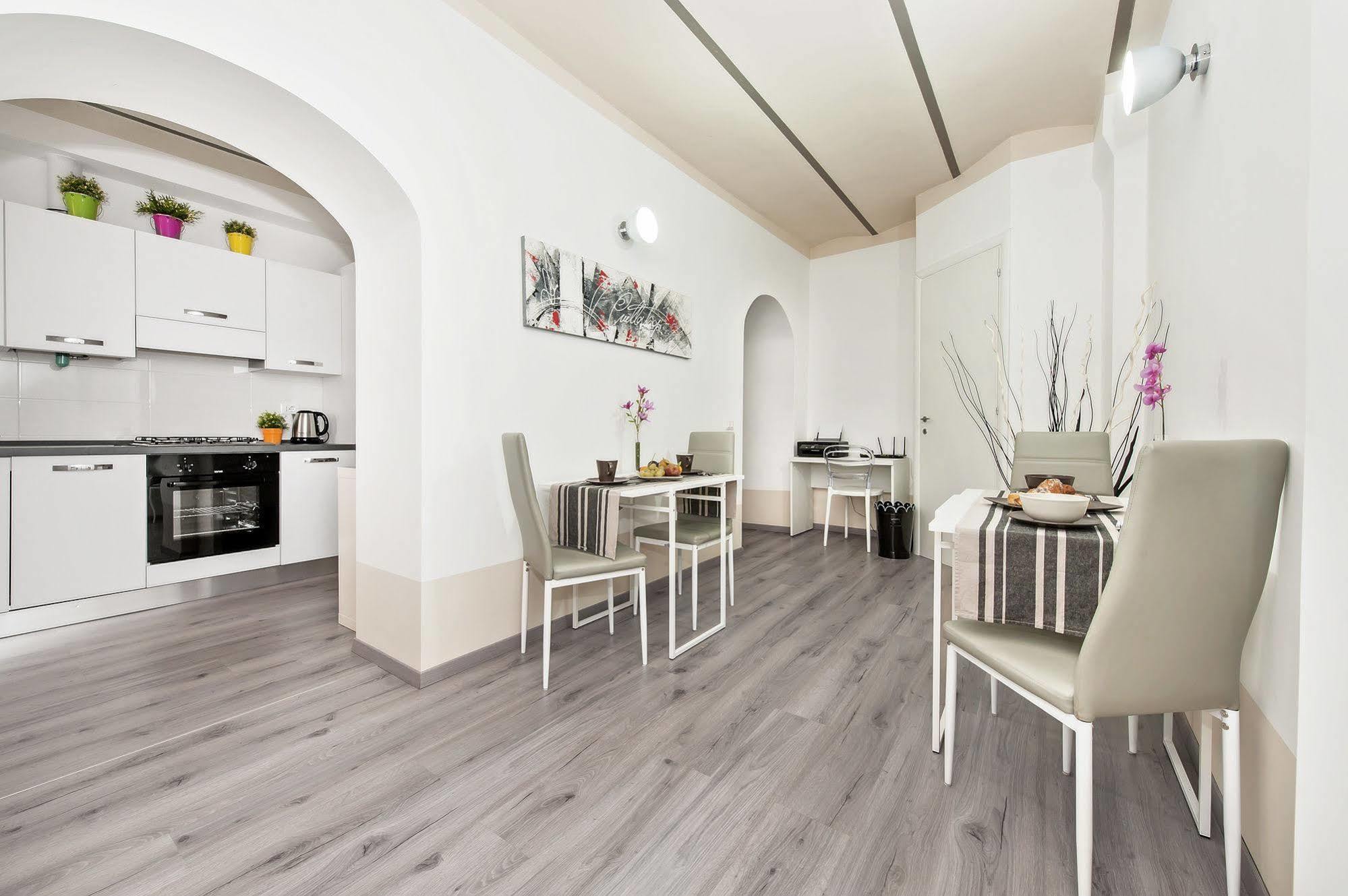 White Rooms Colosseo Рим Екстериор снимка